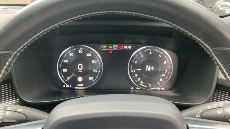 Volvo Xc40 1.5 T3 R DESIGN 5dr Petrol Estate